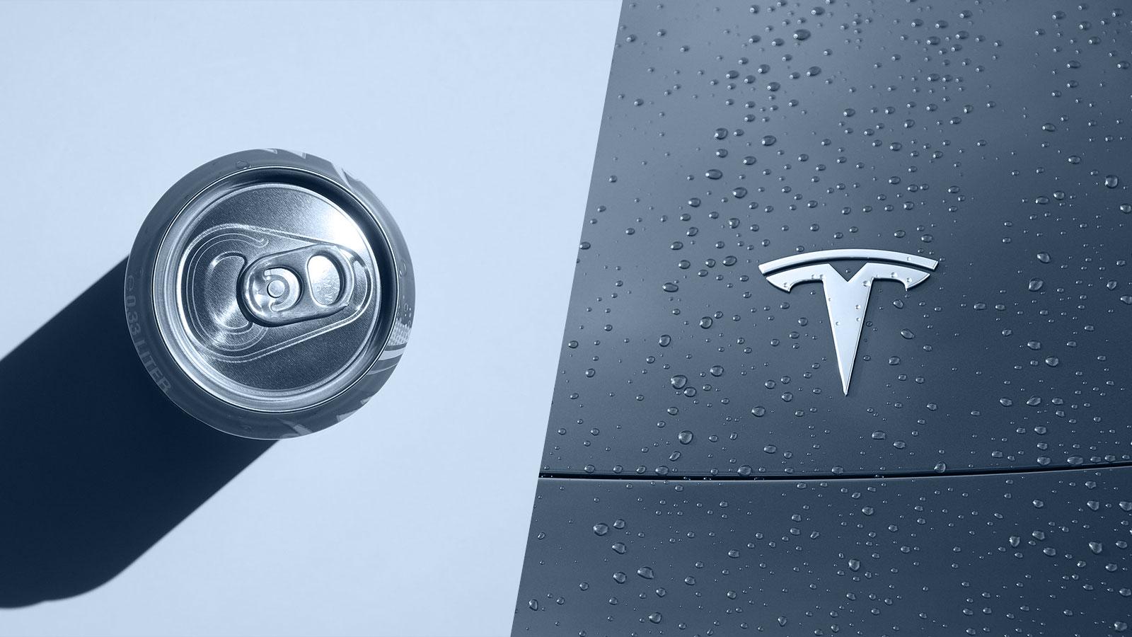 Cola-Dose und Tesla-Logo, redaktionelle Aufbereitung